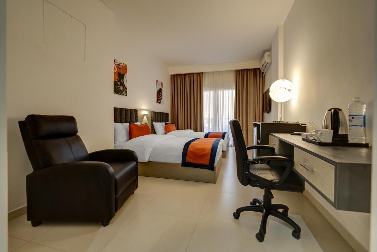 The Loft Hotel By Fhm アカバ エクステリア 写真